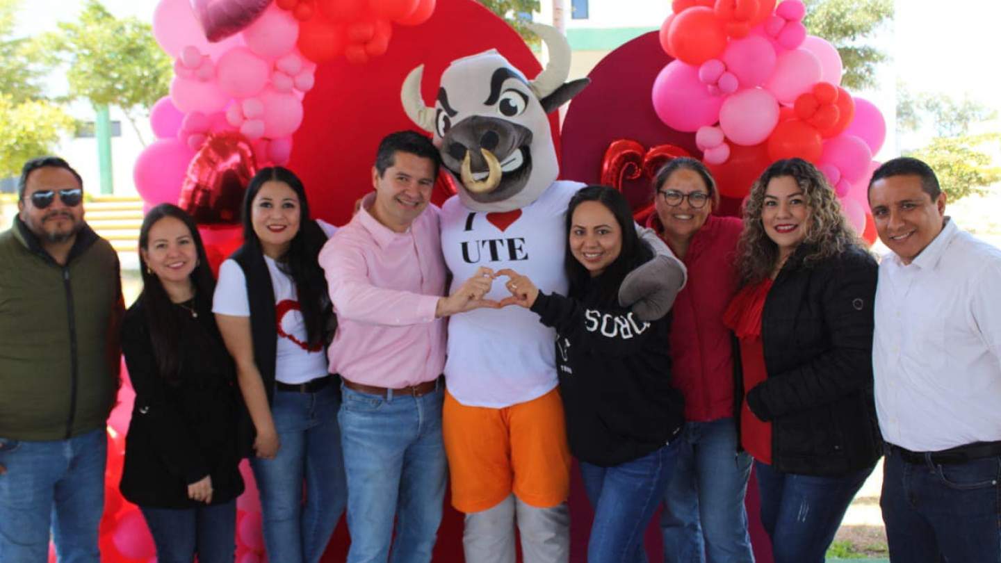 Comunidad Universitaria en el festejo de San Valentín ❤️